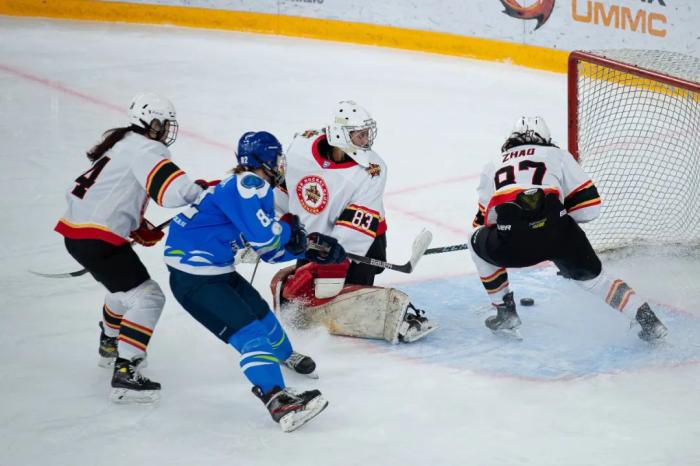 深圳昆仑鸿星女冰队联赛战绩提升 备战世锦赛蓄