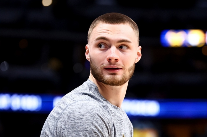 五大首发球员进攻效率低迷拖累球队战绩