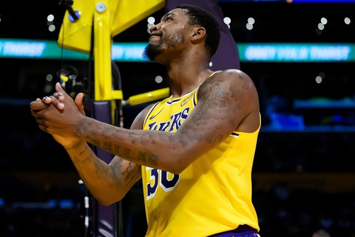 五大首发球员进攻效率低迷拖累球队战绩