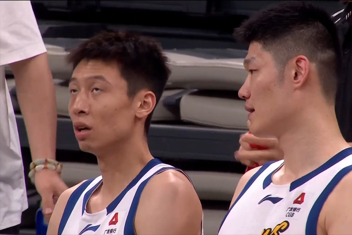 王浩然砍32分贺希宁10助攻 深圳大胜广厦