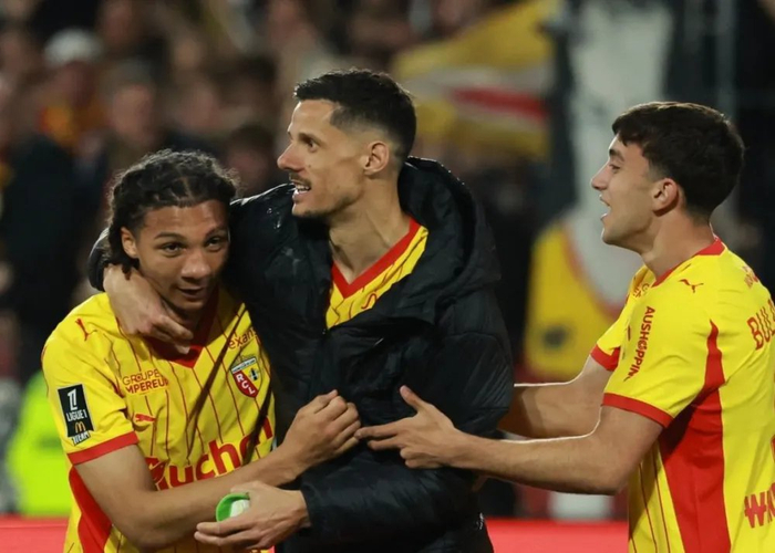 朗斯主场上演惊天逆转3-2绝杀图卢兹